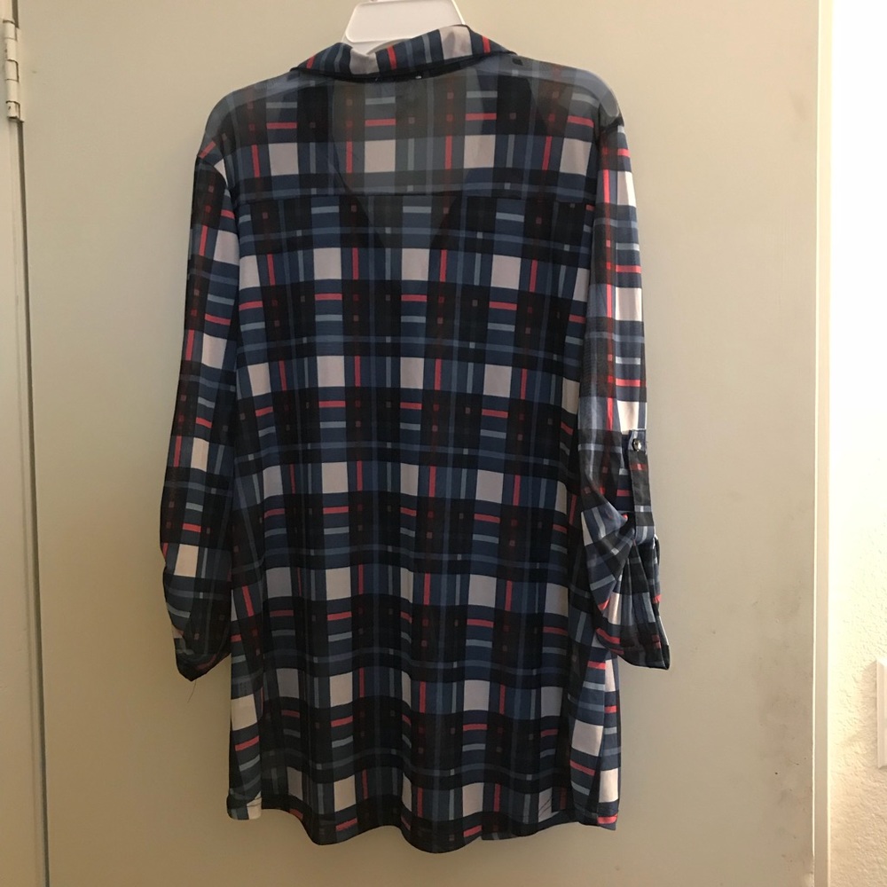 Women’s Maturity button down - Picture 2 of 4